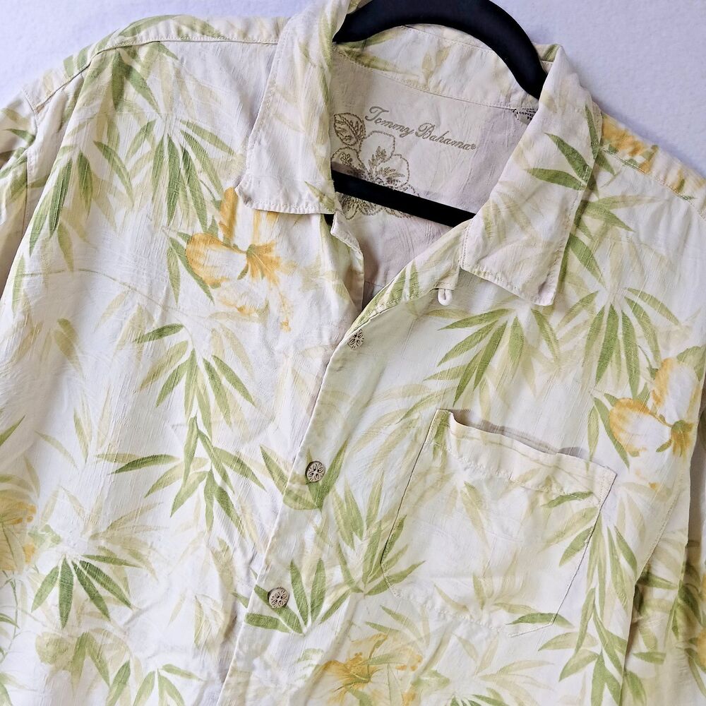 TOMMY BAHAMA Men's Hawaiian Shirt Size XL 100% Silk Yellow Camp Hibiscus #815